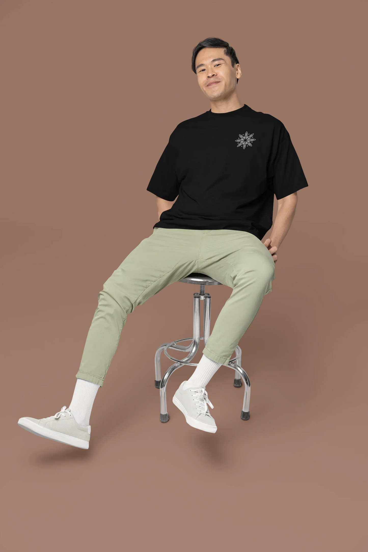 Motif Oversized Graphic T-Shirt